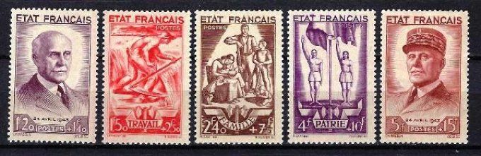 France 1943 - Yvert n° 576 à 580 neuf ** luxe MNH