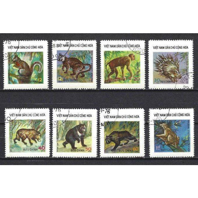 Vietnam du nord 1976 (138) série complète de 8 timbres oblitérés