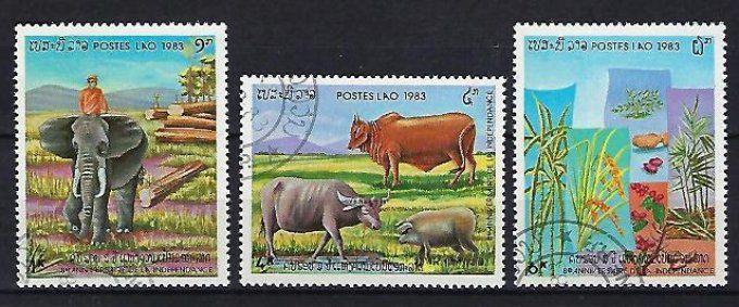 Laos 1983 (602) série complète de 3 timbres oblitérés