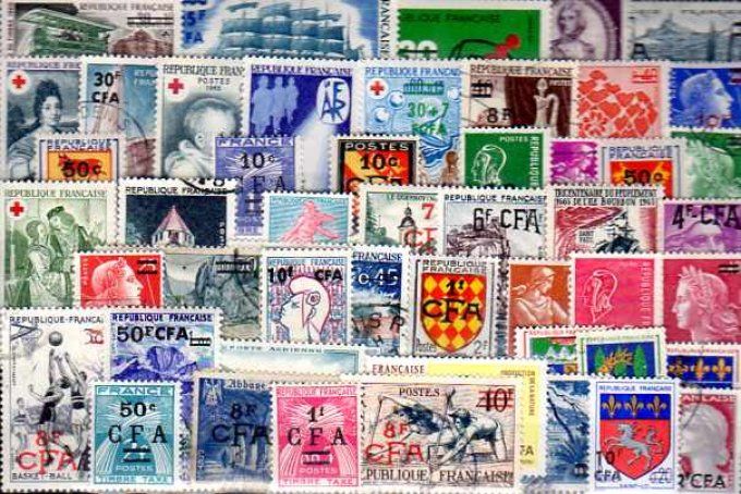 Collections de timbres de France surchargés CFA pour la Réunion